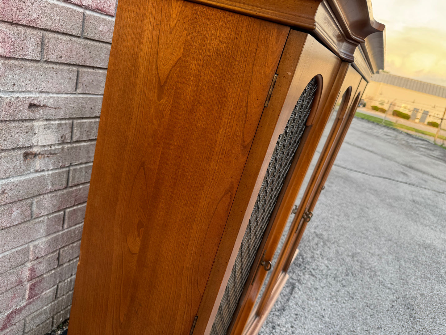 Wood Hutch