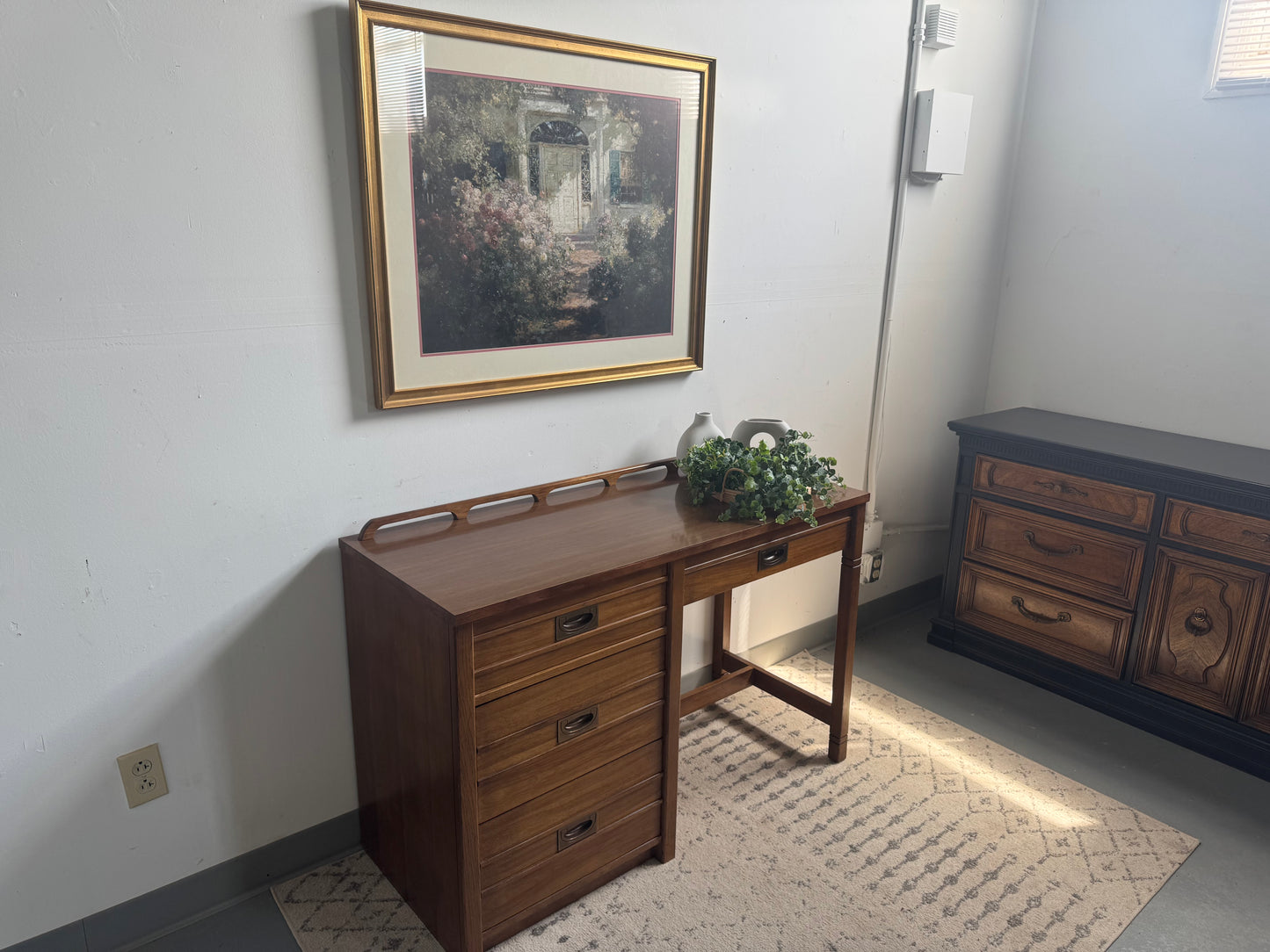 Thomasville Vintage Wood Desk