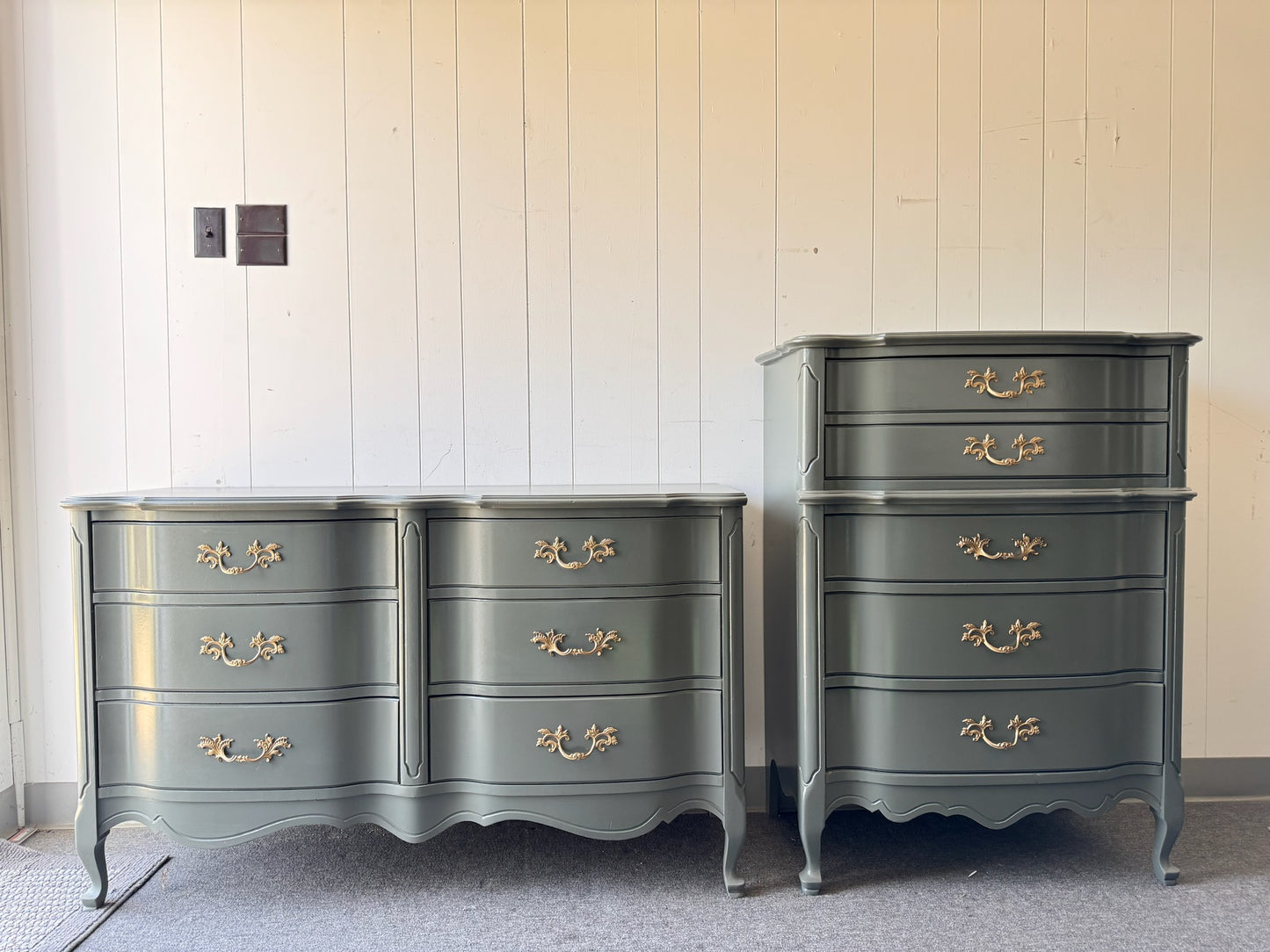 Green provincial Dresser Set