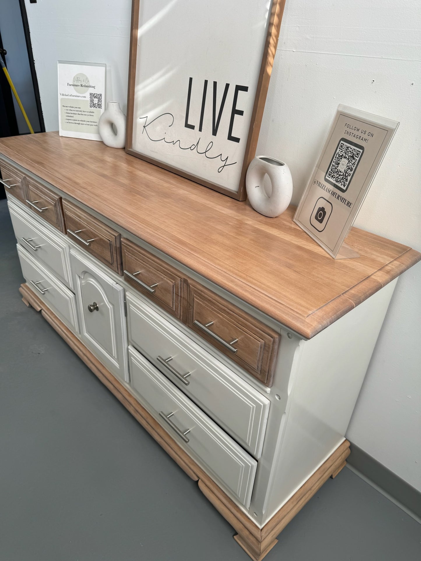 White & Wood Modern Dresser