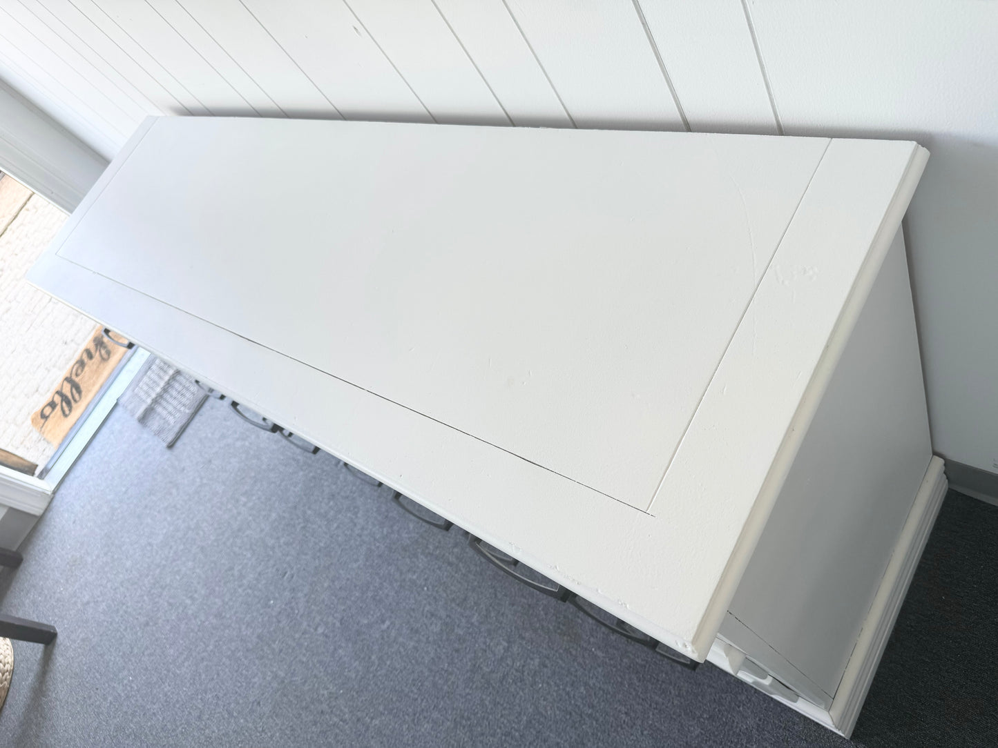White Modern Dresser