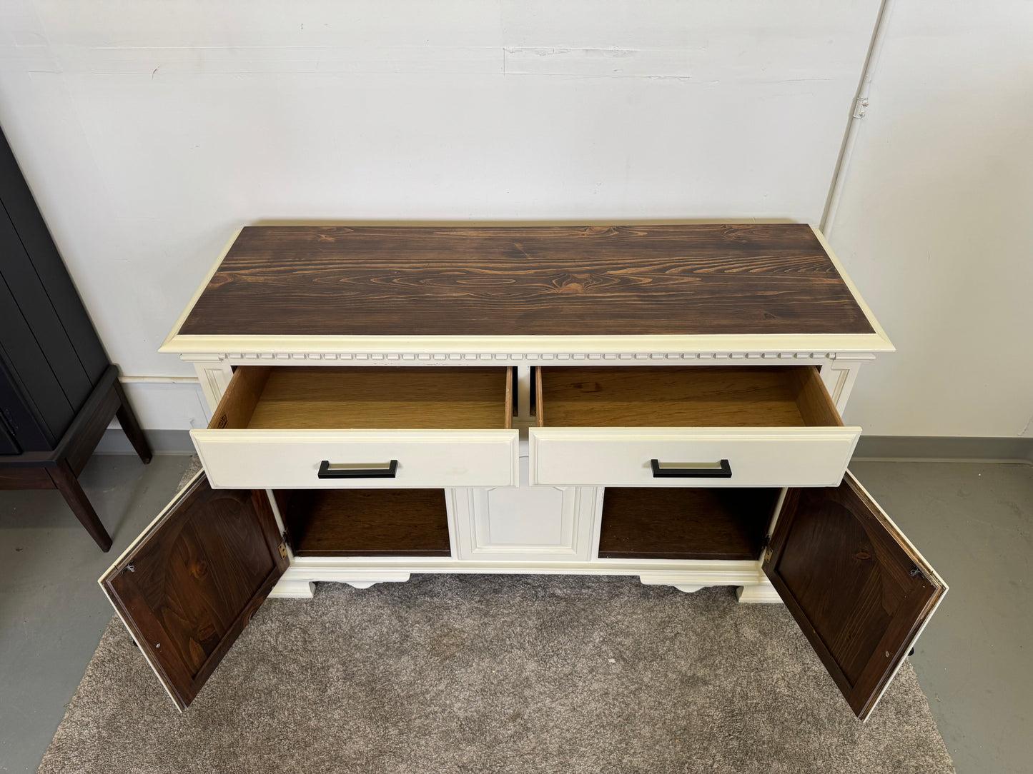 White Kincaid Buffet / Sideboard