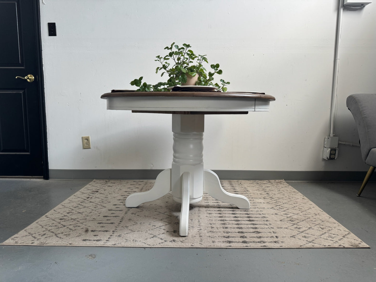 White/Wood Round Pedestal Dining Table