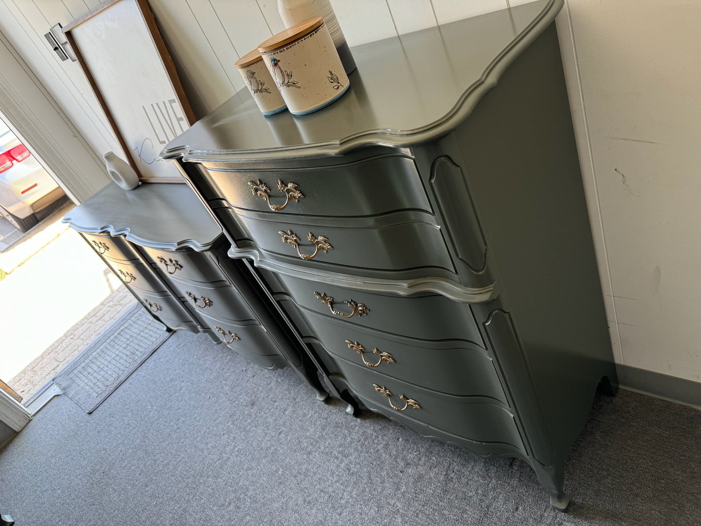 Green provincial Dresser Set