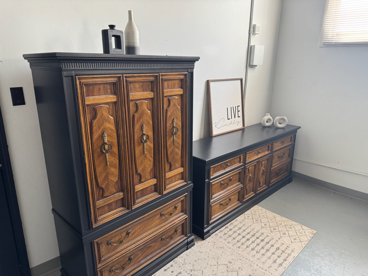 Two Toned Black and Wood Thomasville Dresser Set