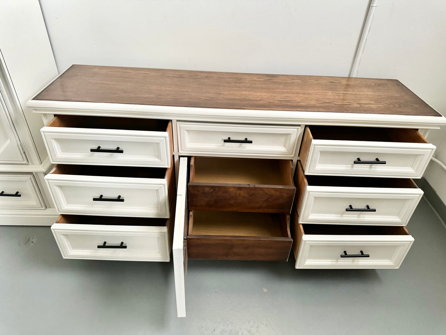 Large 4 pcs Bedroom dresser set