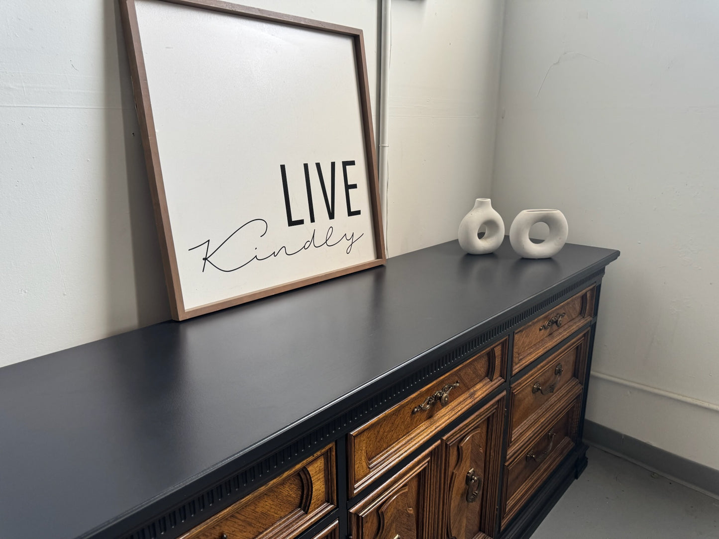 Two Toned Black and Wood Thomasville Dresser Set
