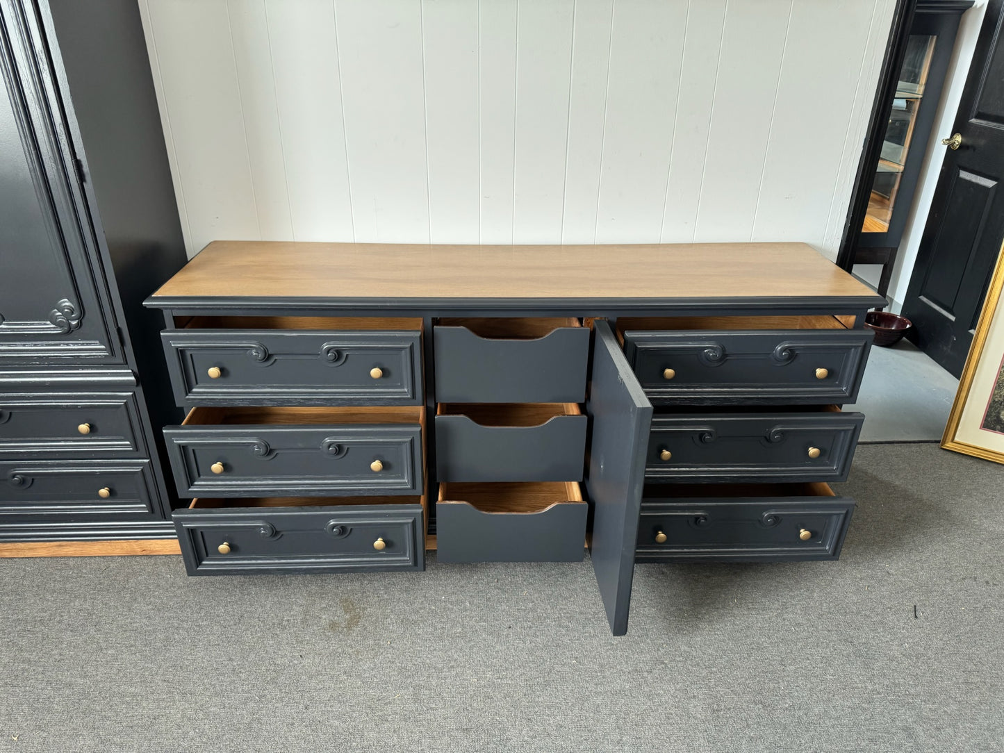 Black and Wood 4-Piece Dresser Set