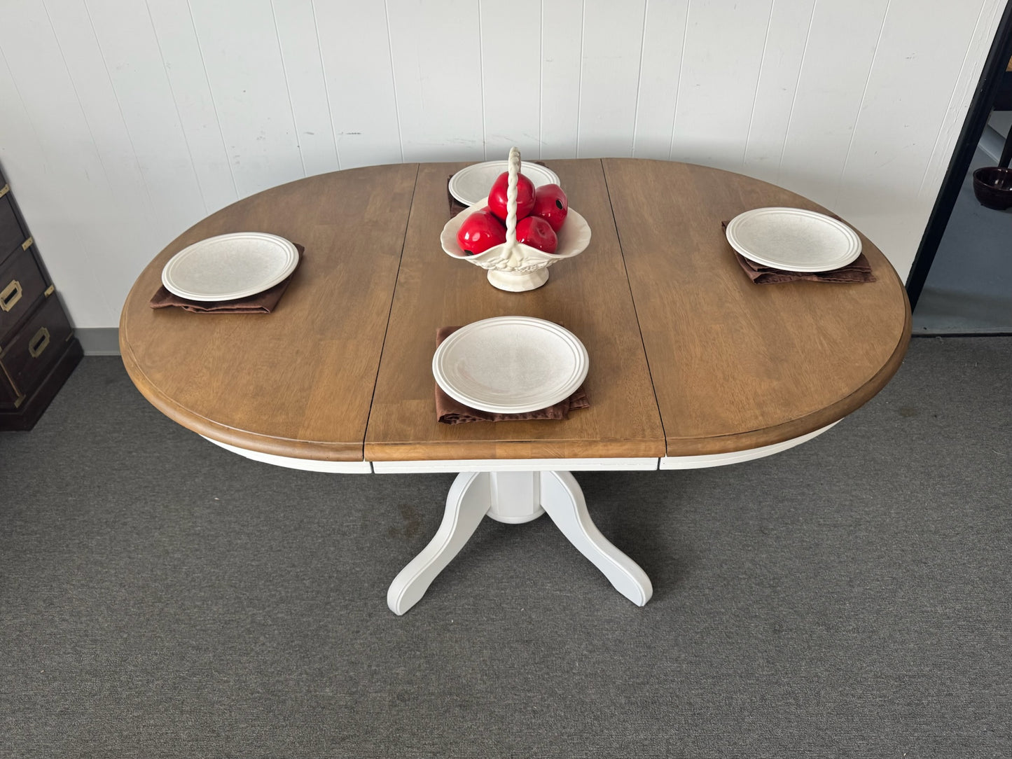 White/Wood Round Pedestal Dining Table