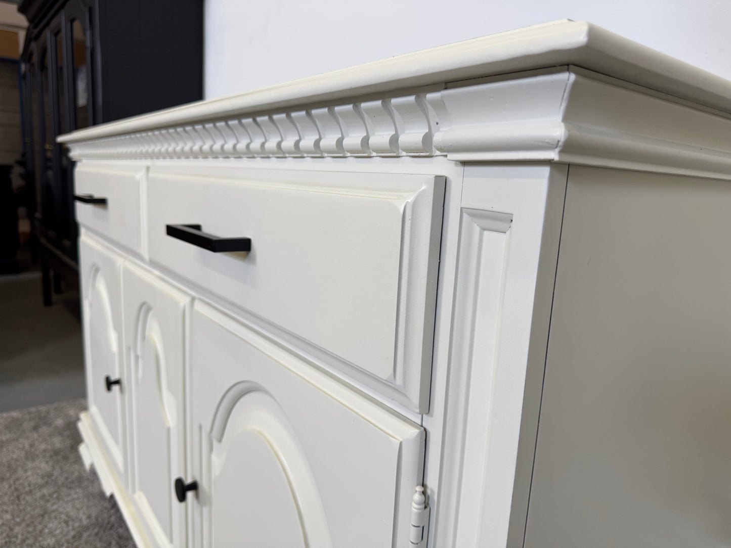 White Kincaid Buffet / Sideboard