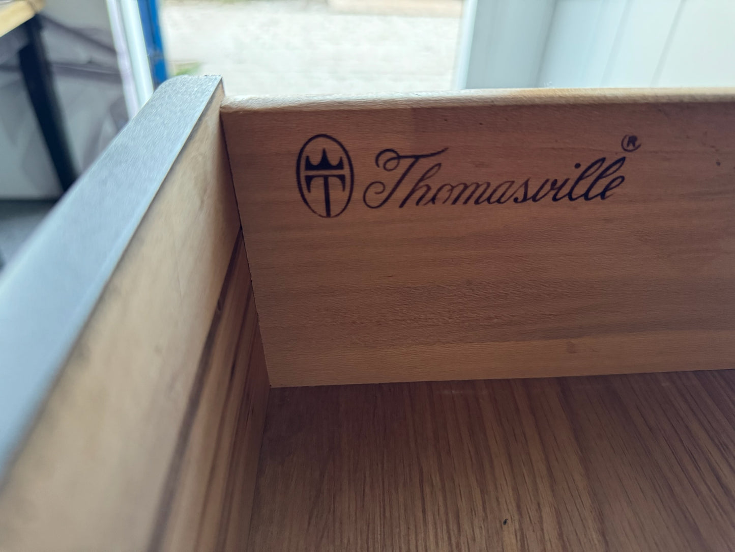 Thomasville Cabinet/Bookshelf (Delivery Available)