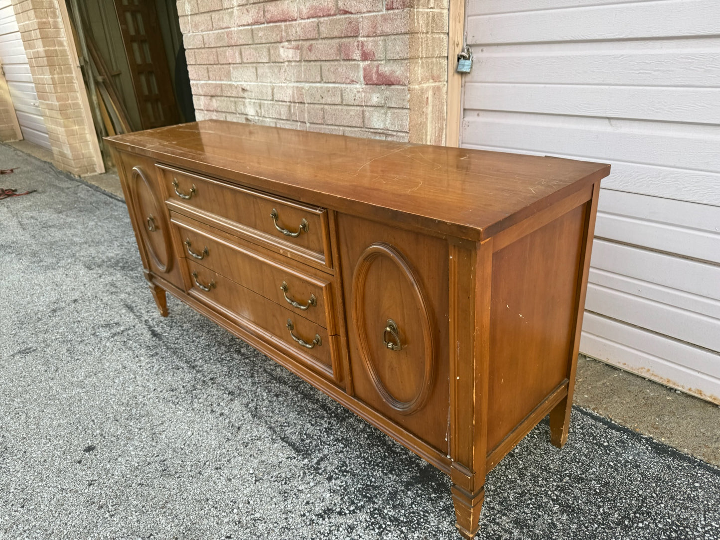 Bassett Buffet/ Sideboard