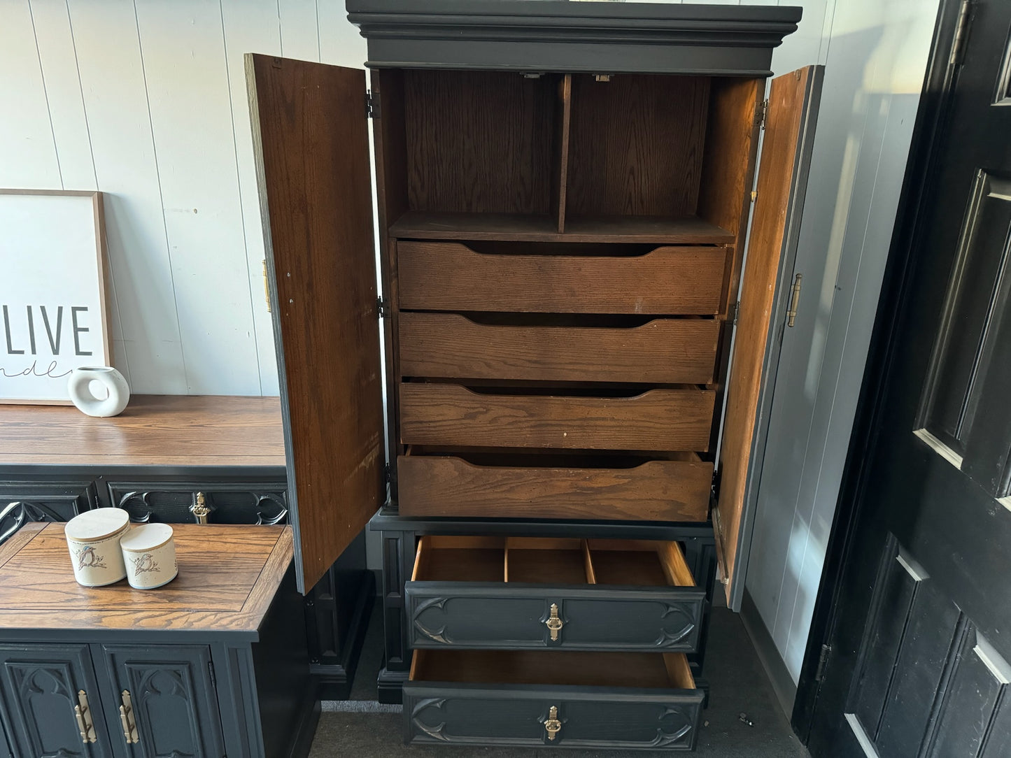 Black Vintage Dresser Set