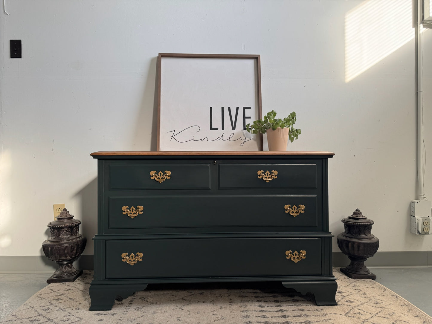 Large Lane Cedar Chest