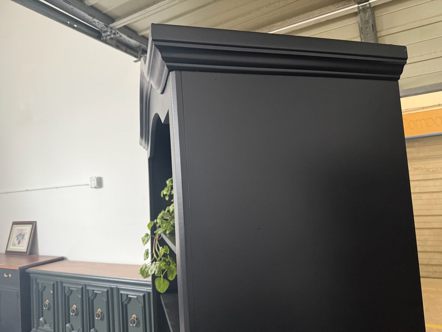 Vintage Curved Hutch