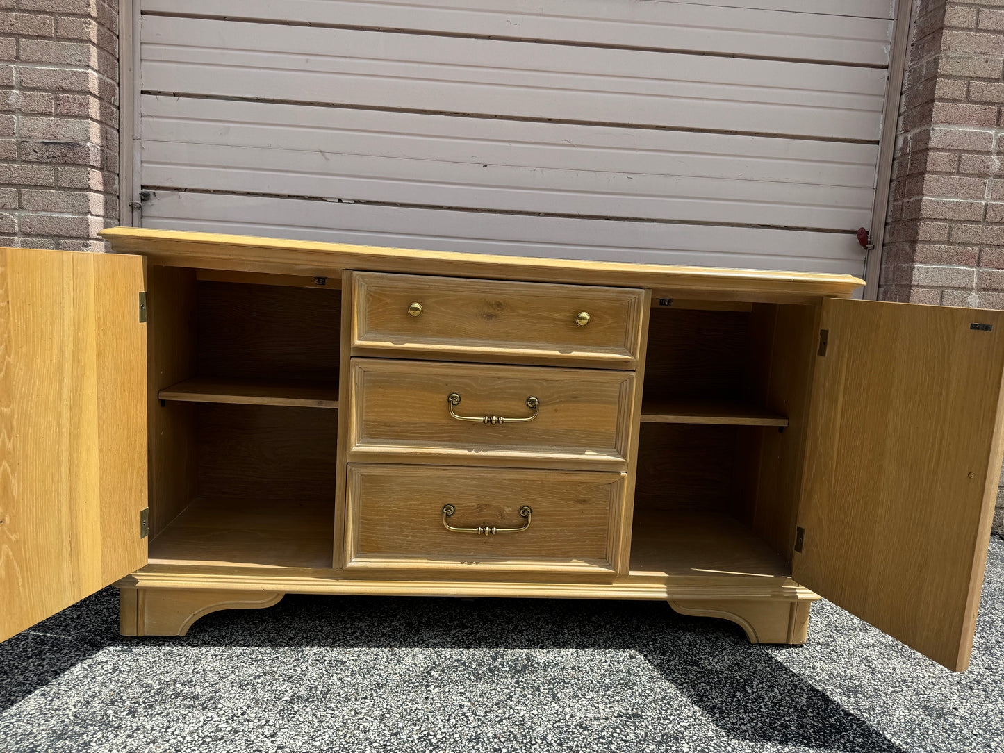 Sideboard / Buffet