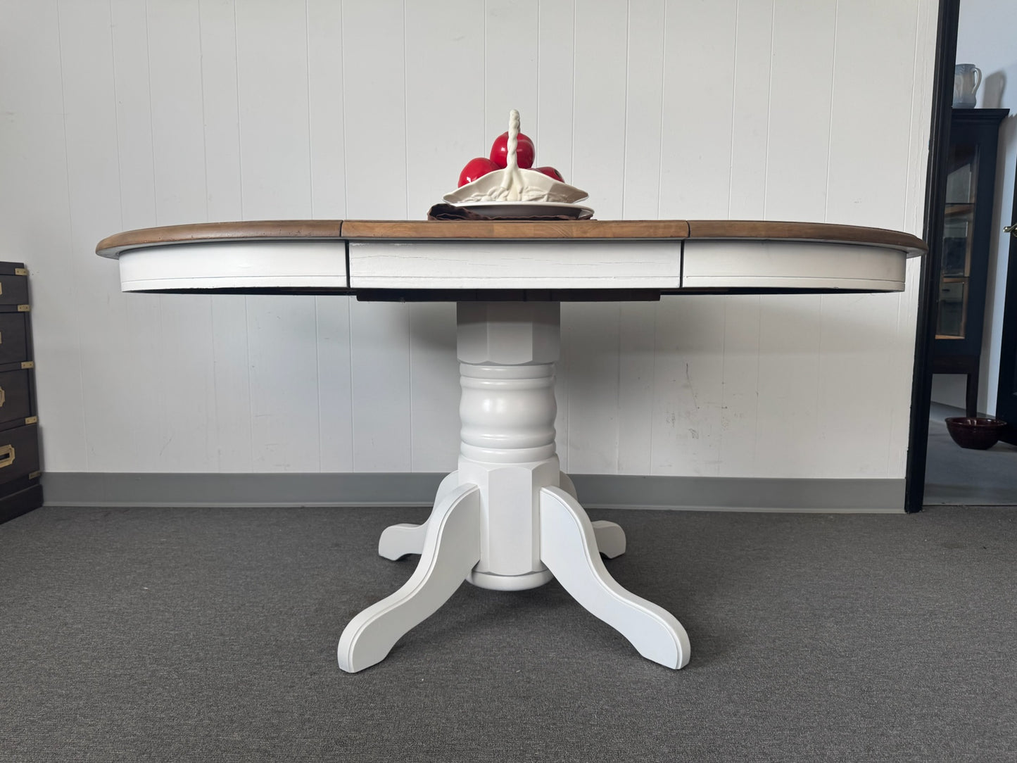 White/Wood Round Pedestal Dining Table