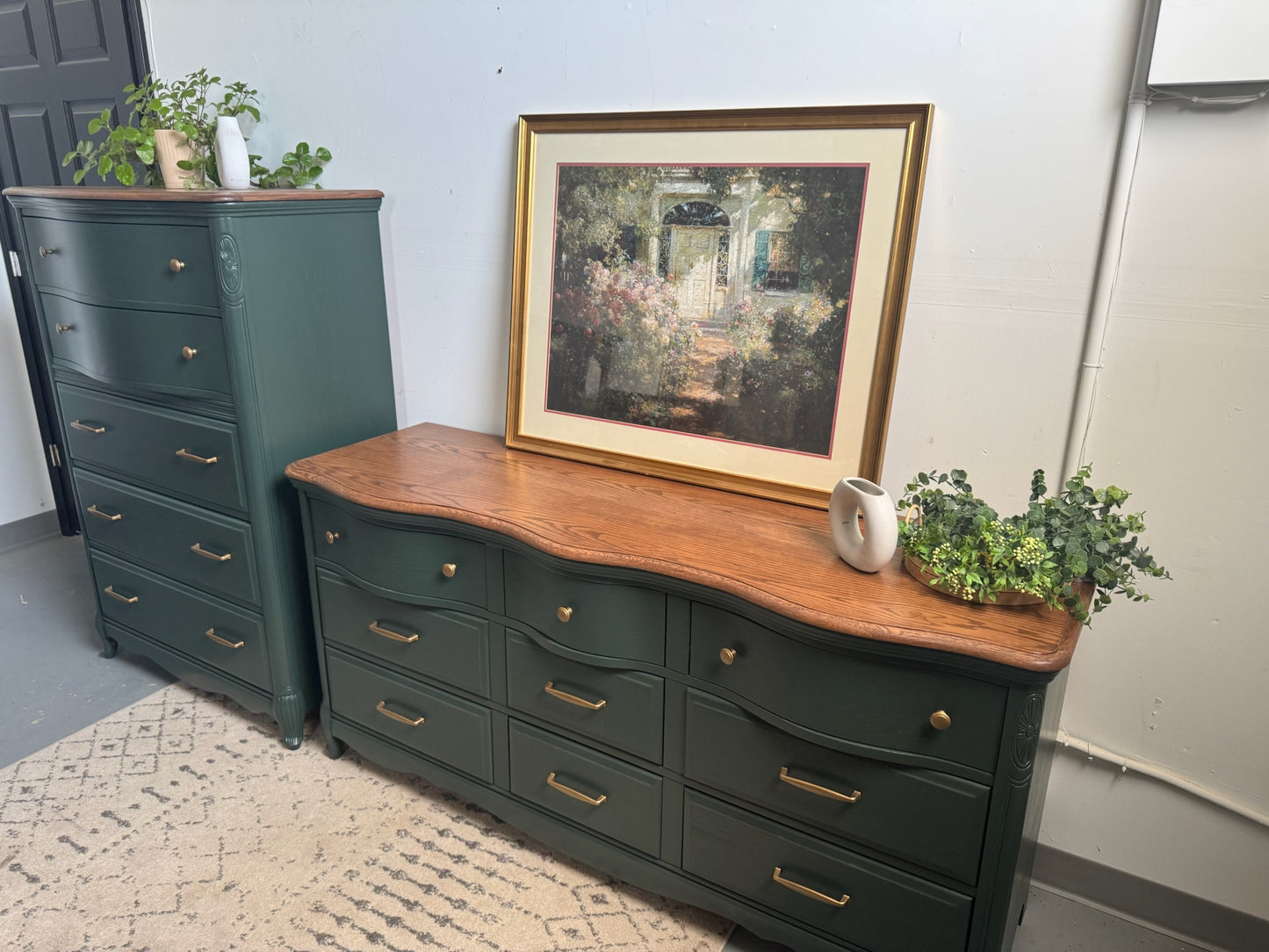 Deep Green and Wood Solid Dresser Set