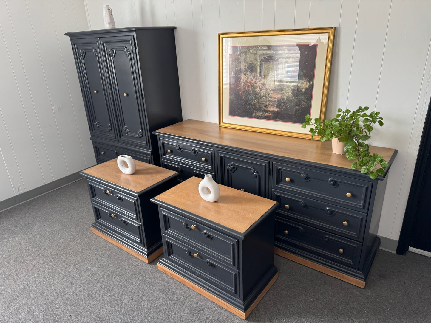 Black and Wood 4-Piece Dresser Set