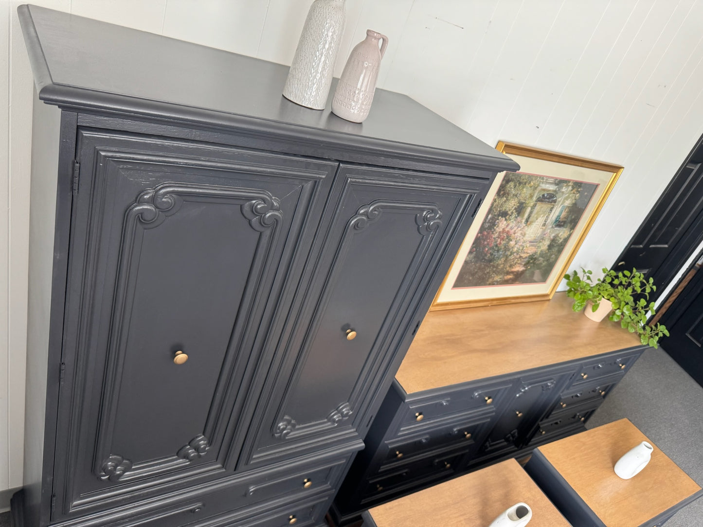 Black and Wood 4-Piece Dresser Set