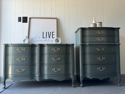 Green provincial Dresser Set