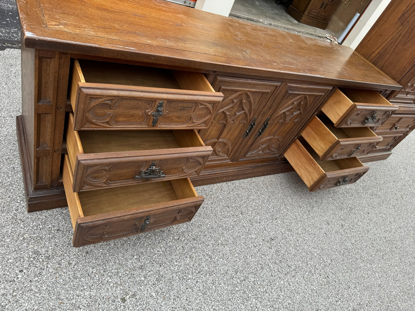 Large Stanley Dresser Set