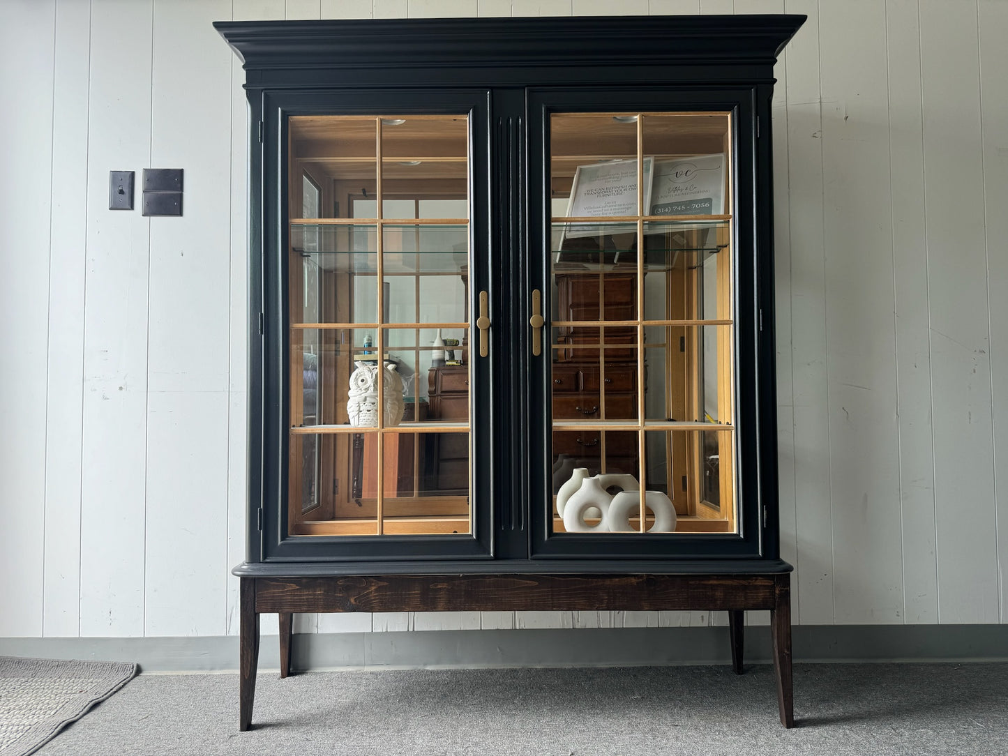 Black Hutch