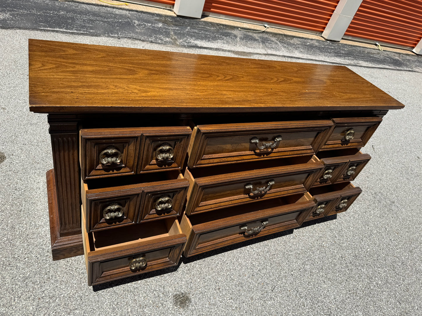 9 Drawer Dresser