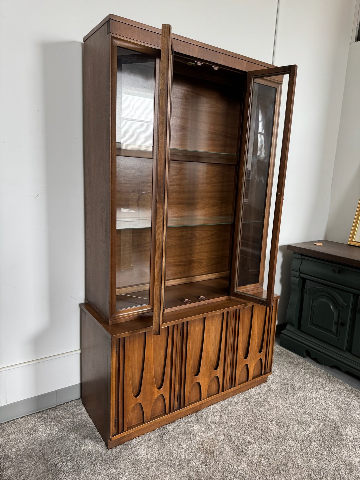 Authentic Broyhill Premier Brasilia Hutch