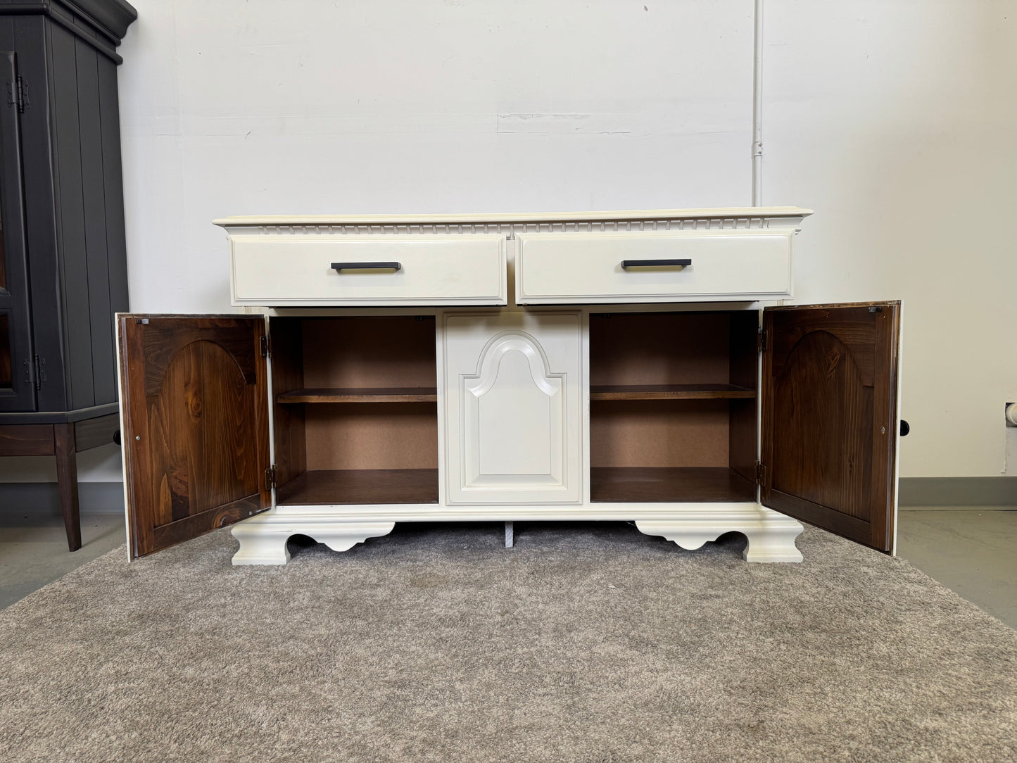 White Kincaid Buffet / Sideboard