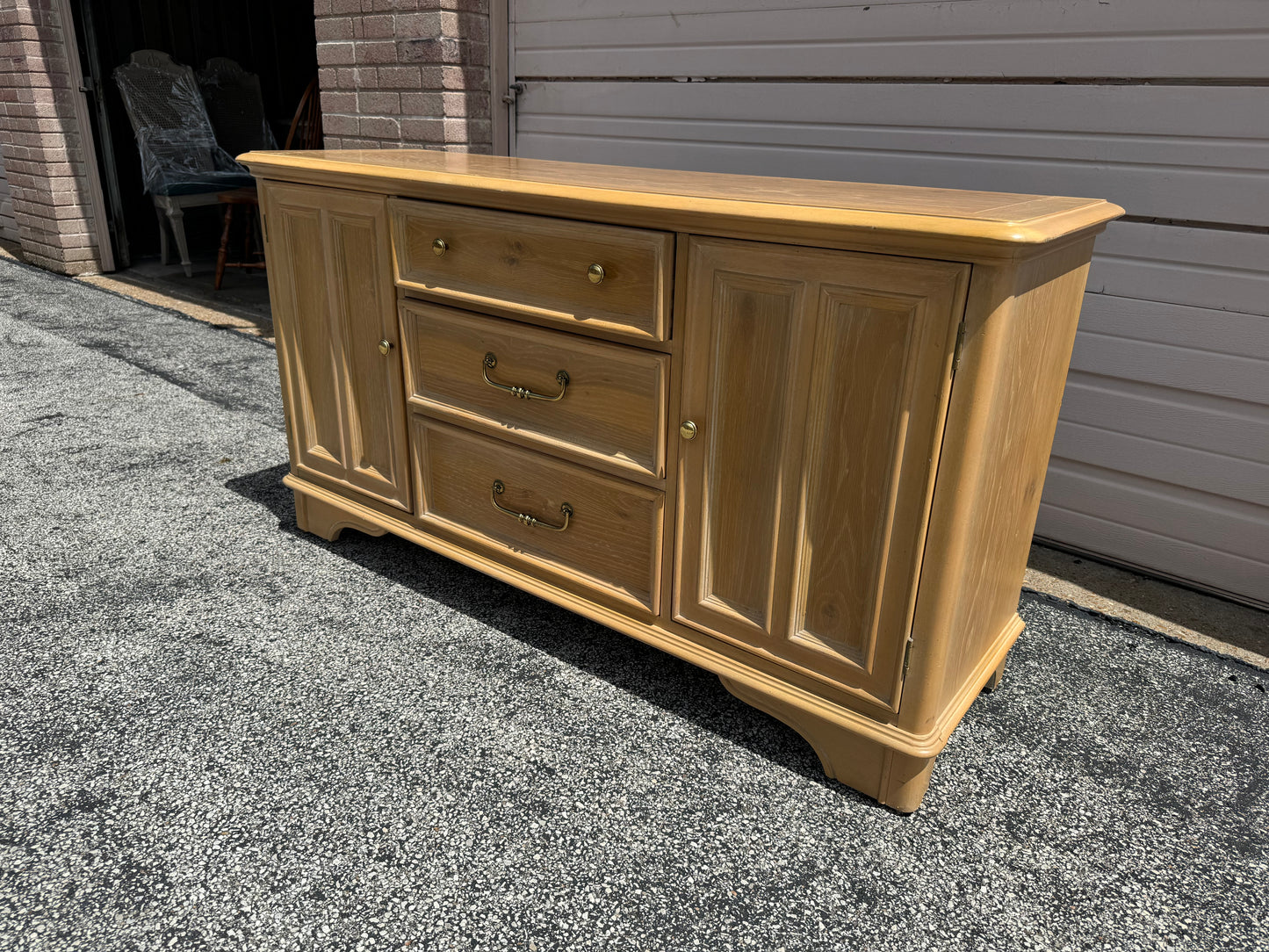 Sideboard / Buffet