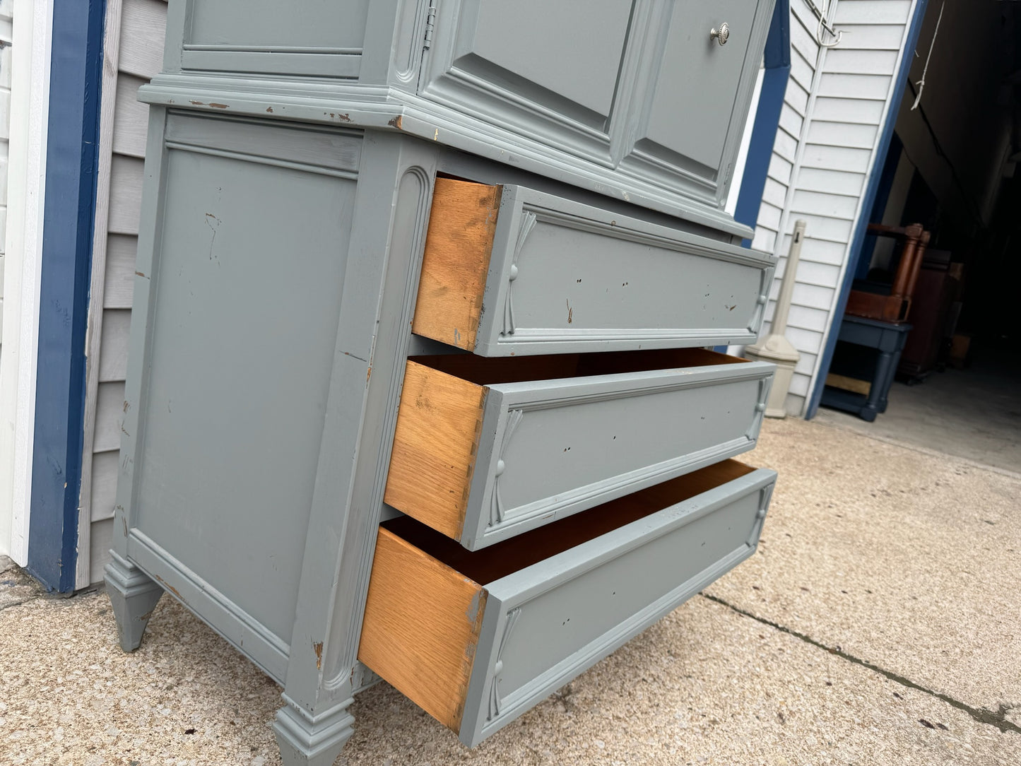 Chest of Drawers