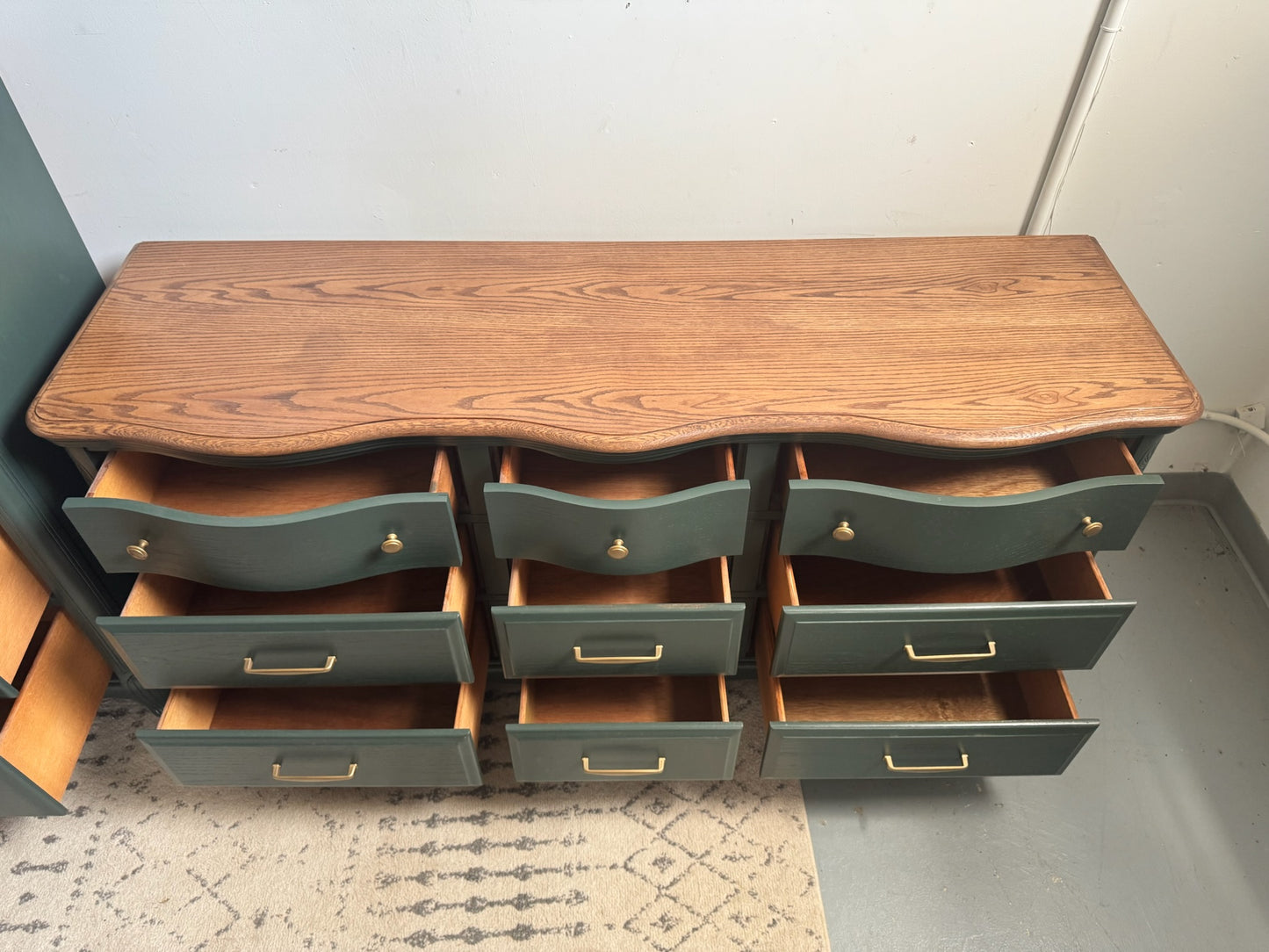Deep Green and Wood Solid Dresser Set