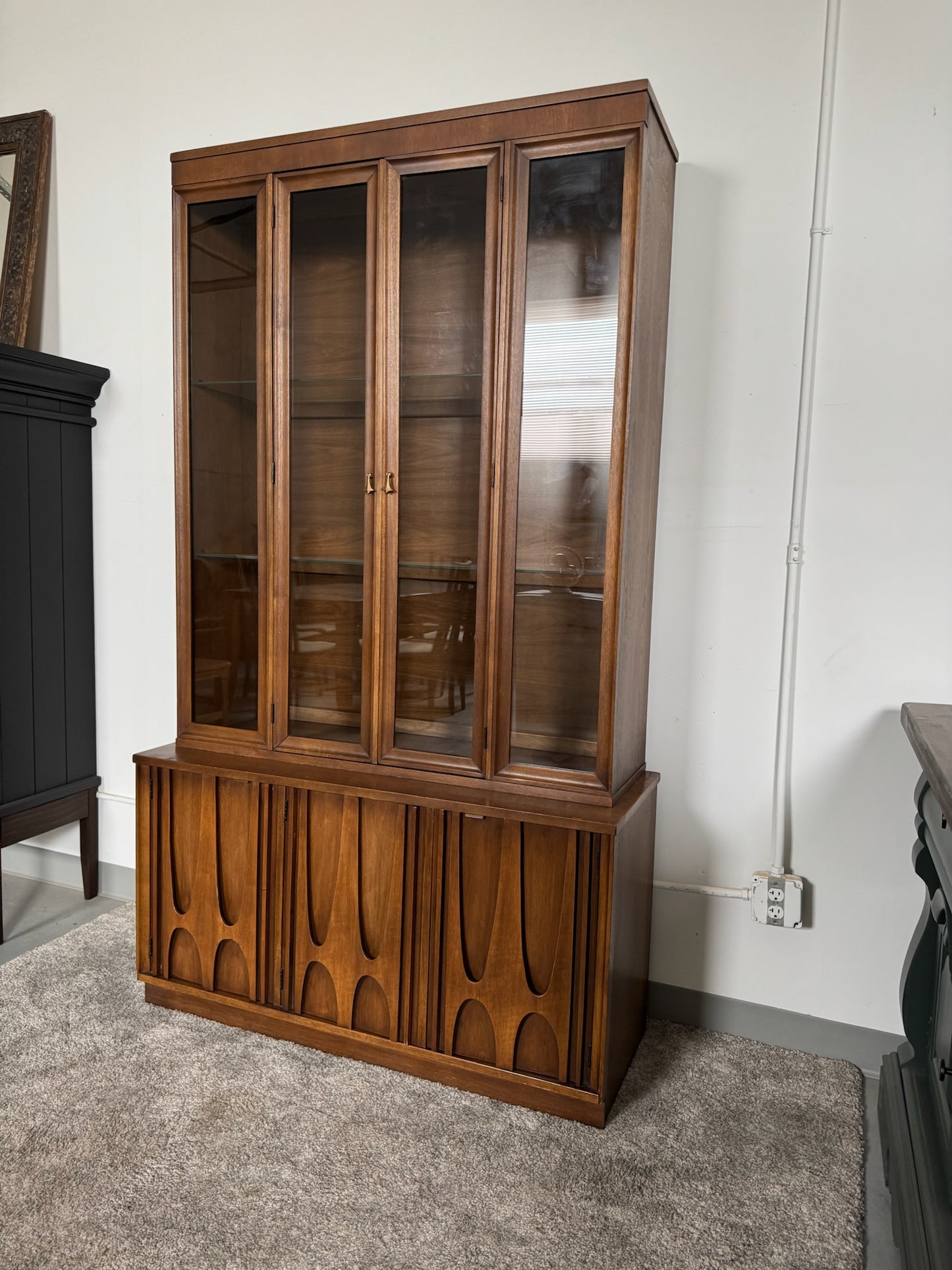 Authentic Broyhill Premier Brasilia Hutch