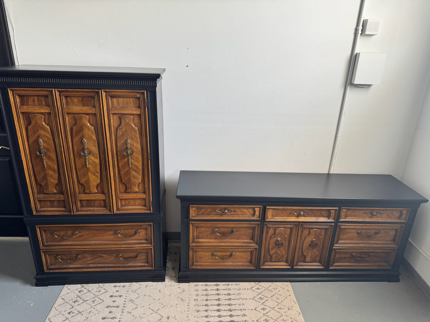 Two Toned Black and Wood Thomasville Dresser Set