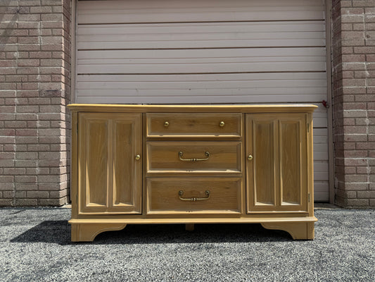 Sideboard / Buffet