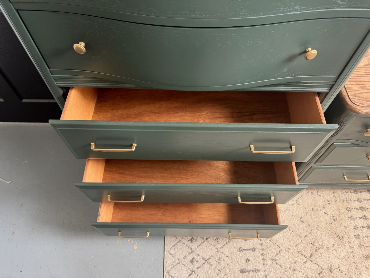 Deep Green and Wood Solid Dresser Set