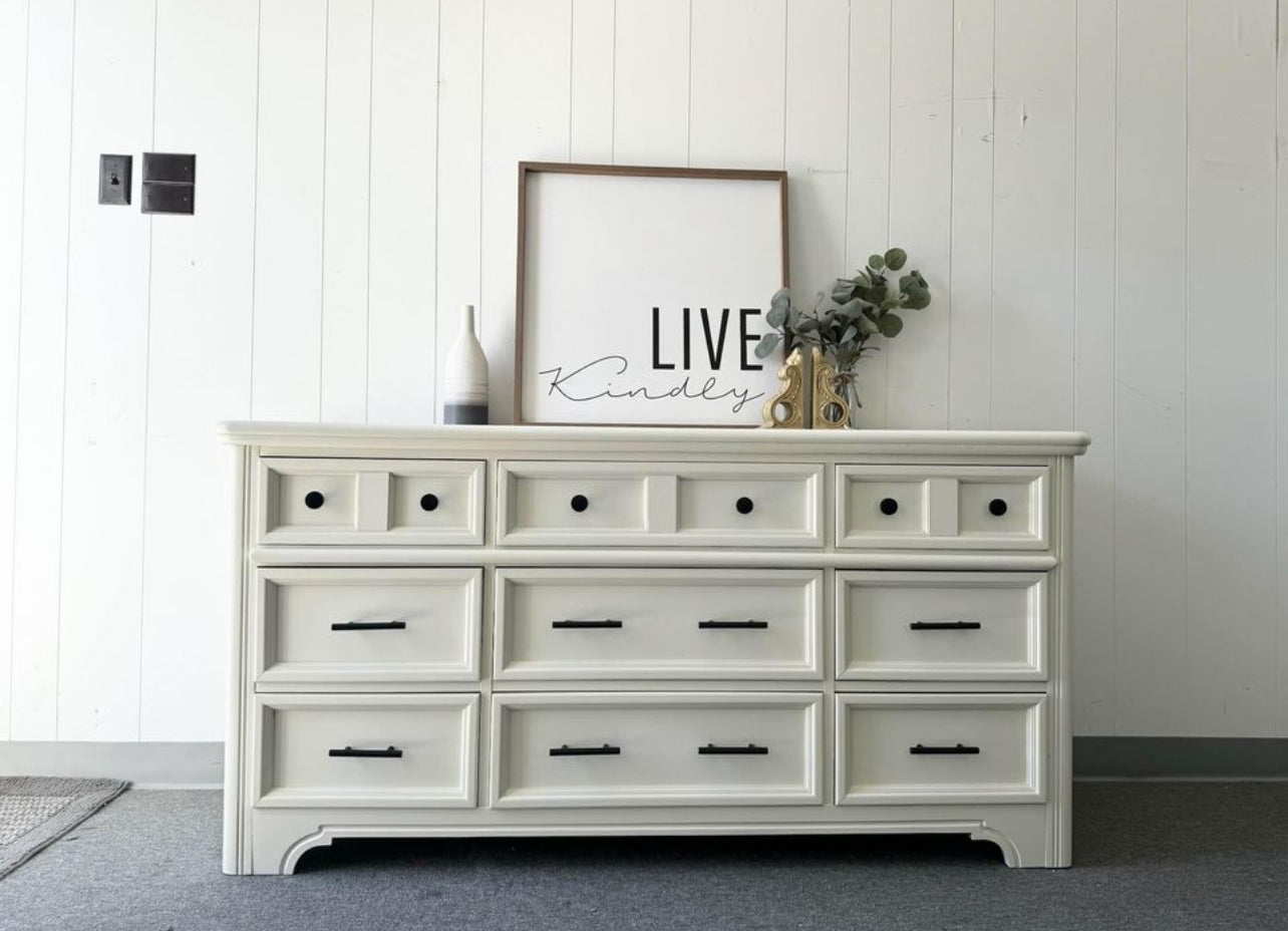 9 Drawer Dresser