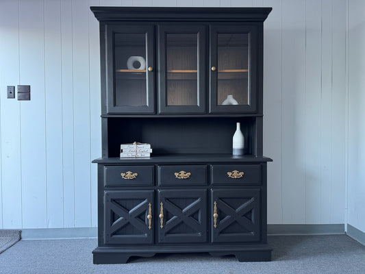 Large Black Hutch