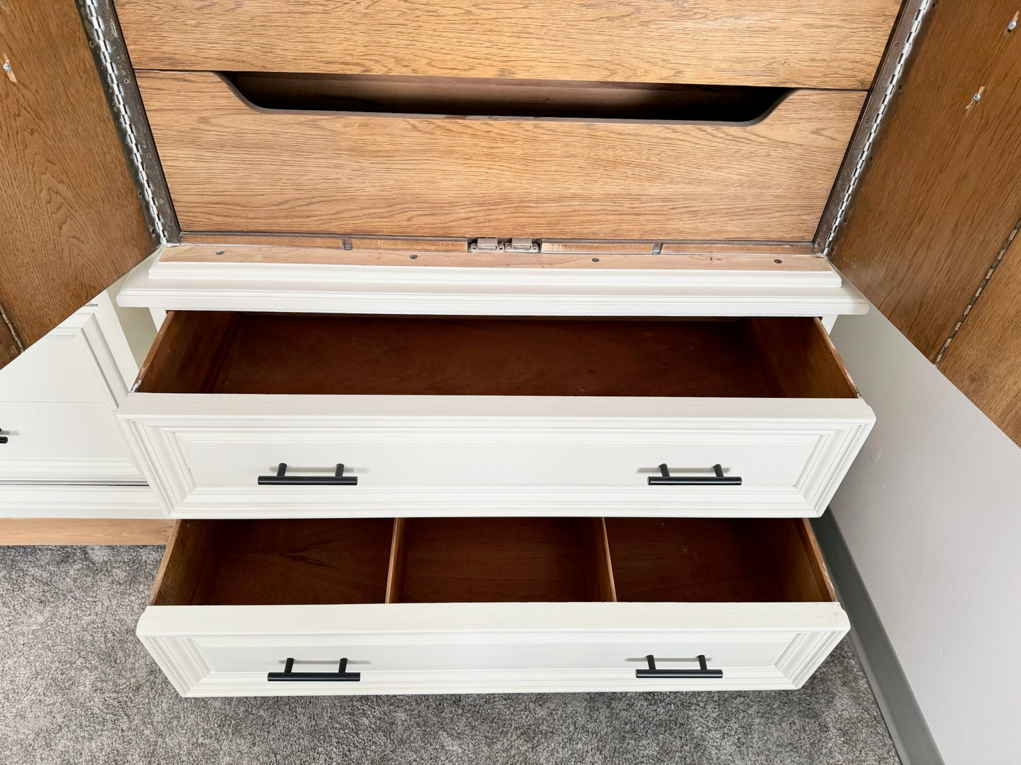 White 4-Piece Dresser Set