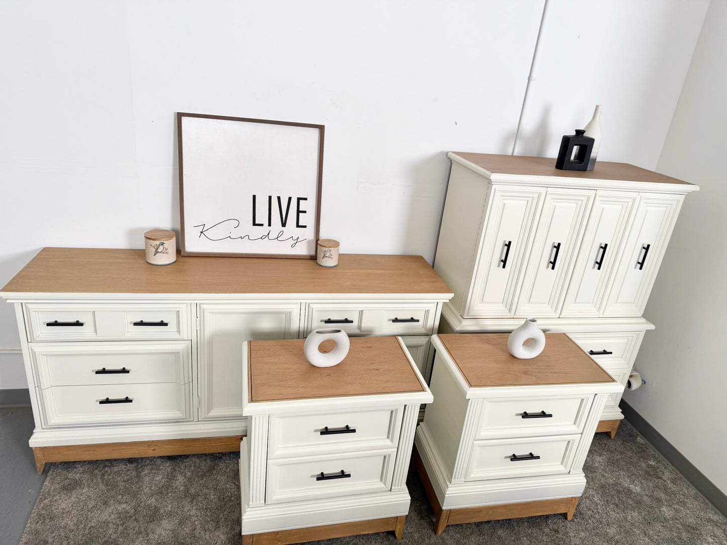 White 4-Piece Dresser Set