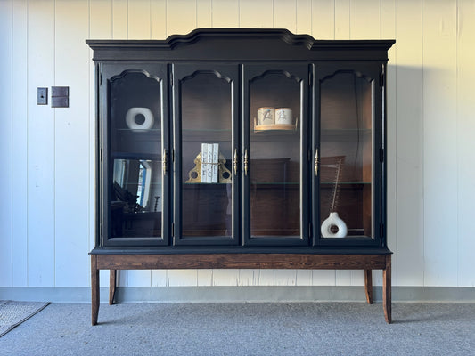 Arched Hutch with Wood Base