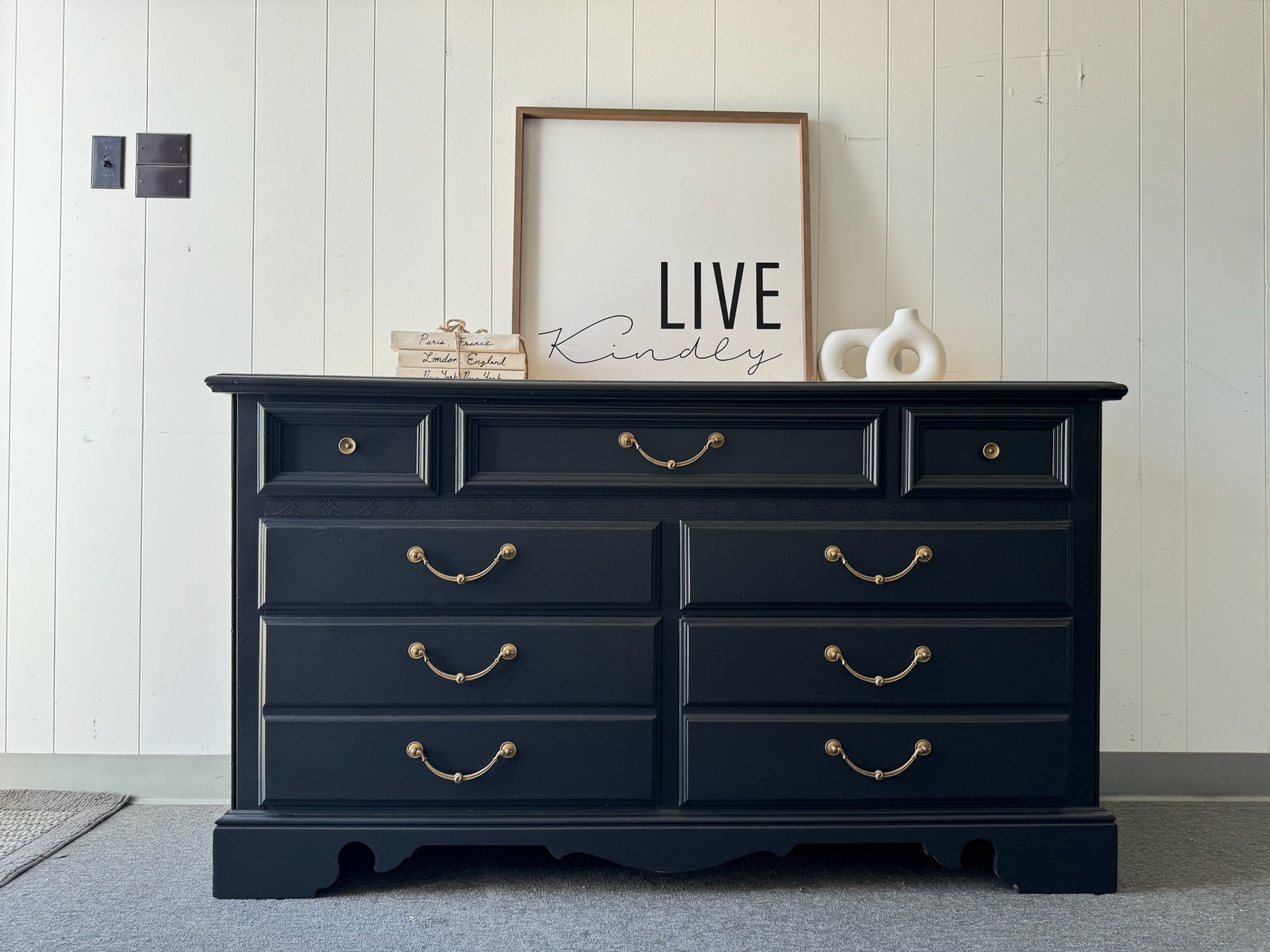 Black Dresser with Wood Top (Delivery Available) VillelasCo Furniture Black Dresser with Wood Top (Delivery Available) VillelasCo Furniture