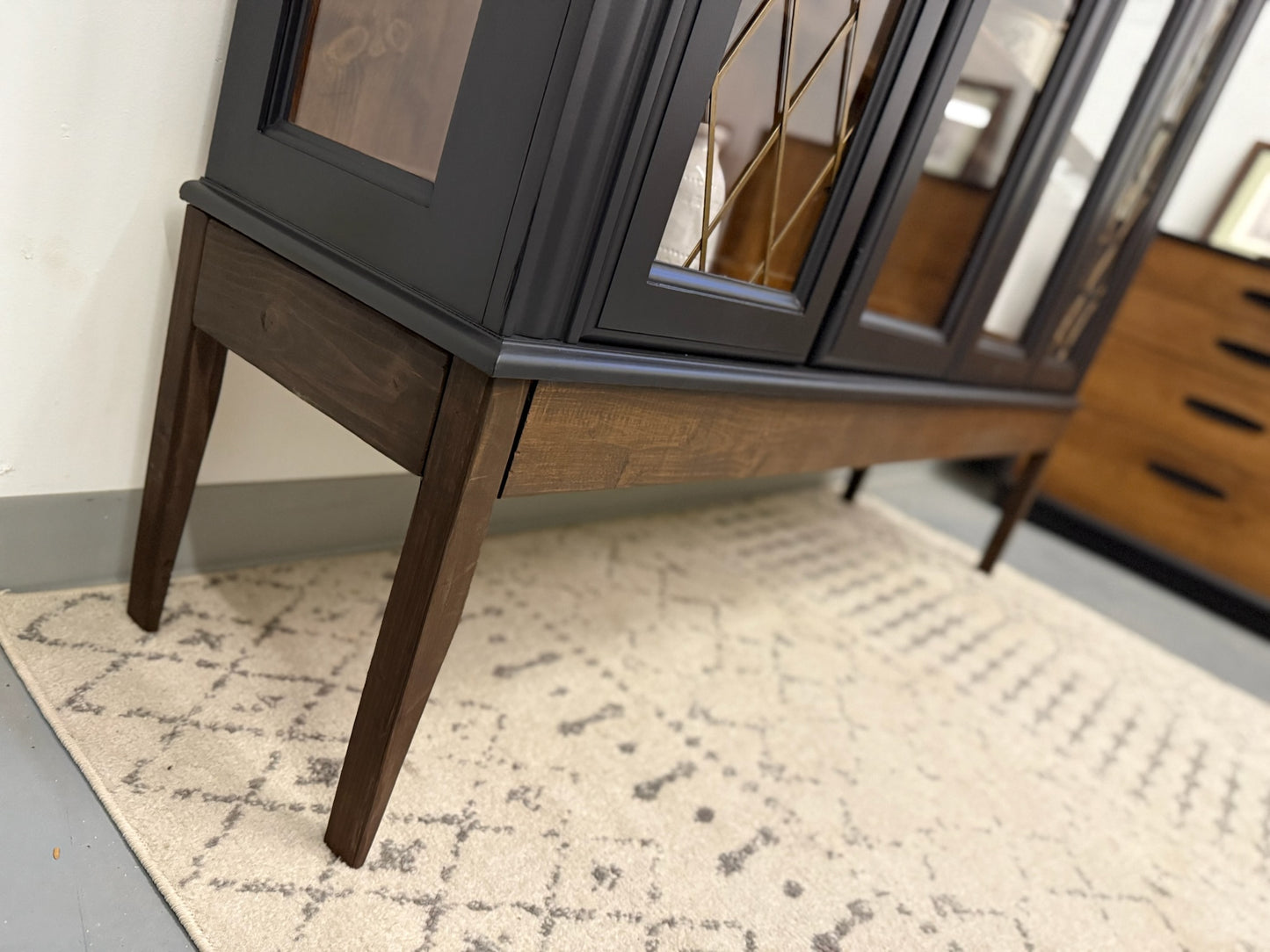 Black Arched Top Hutch with Lattice Glass Doors