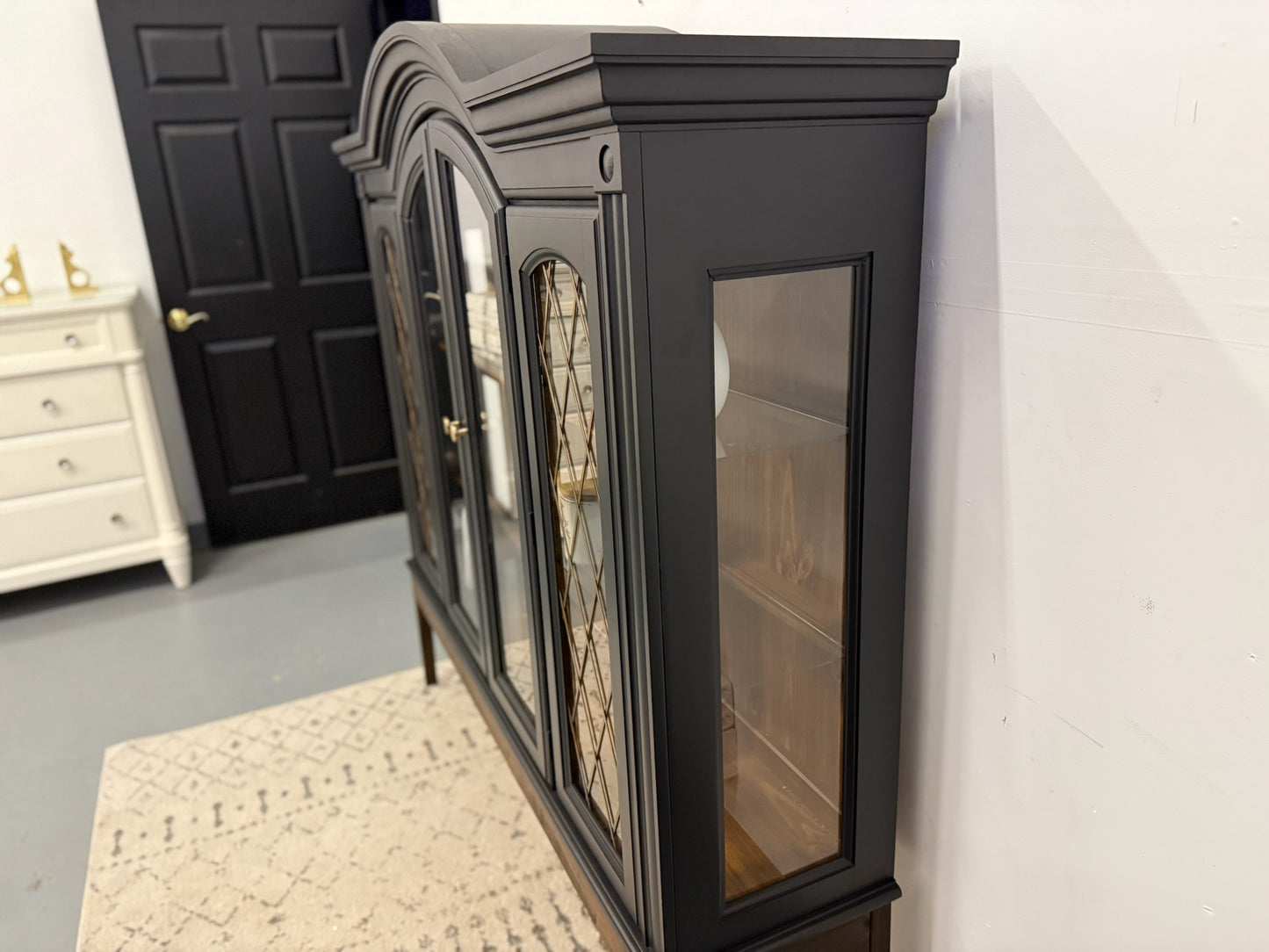 Black Arched Top Hutch with Lattice Glass Doors