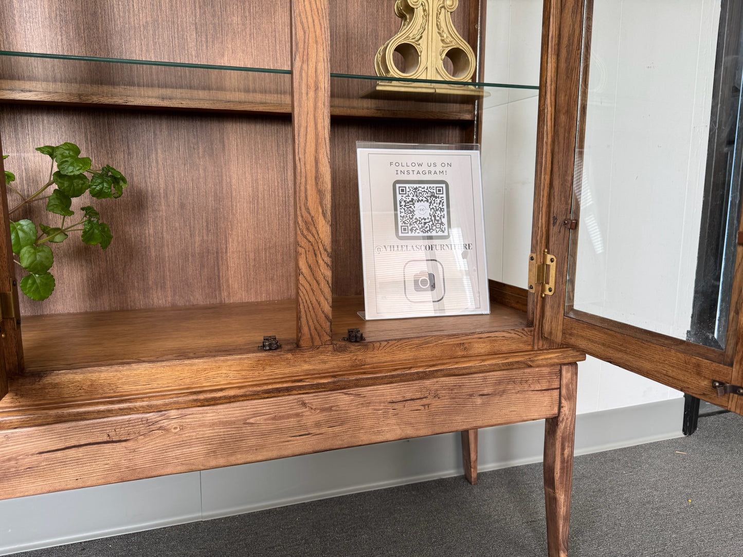 Solid Wood Hutch