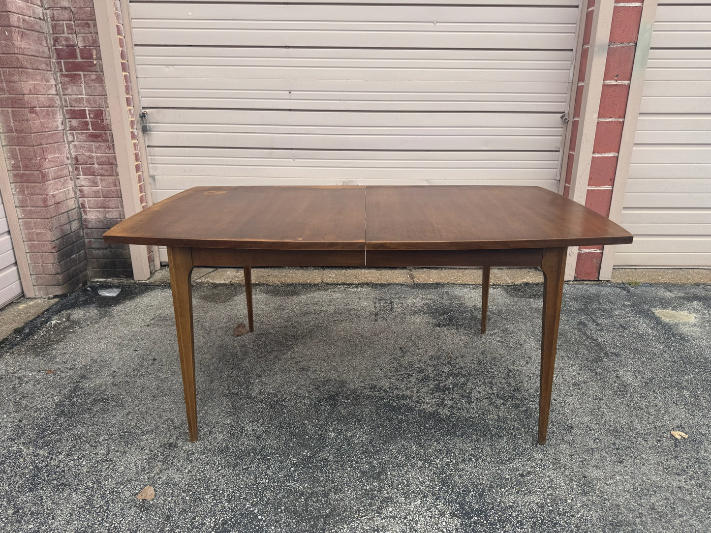 Broyhill Brasilia Dining Set