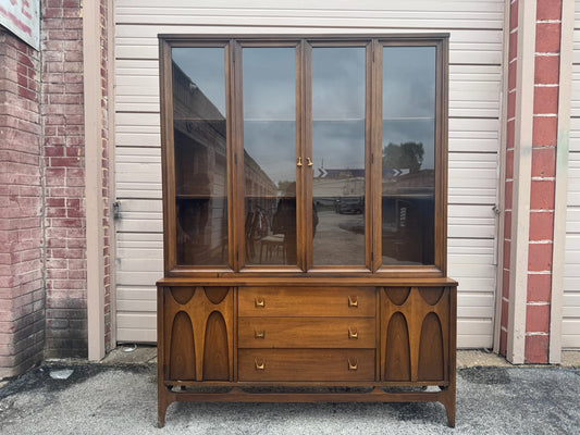 Broyhill Brasilla Premier Large Hutch
