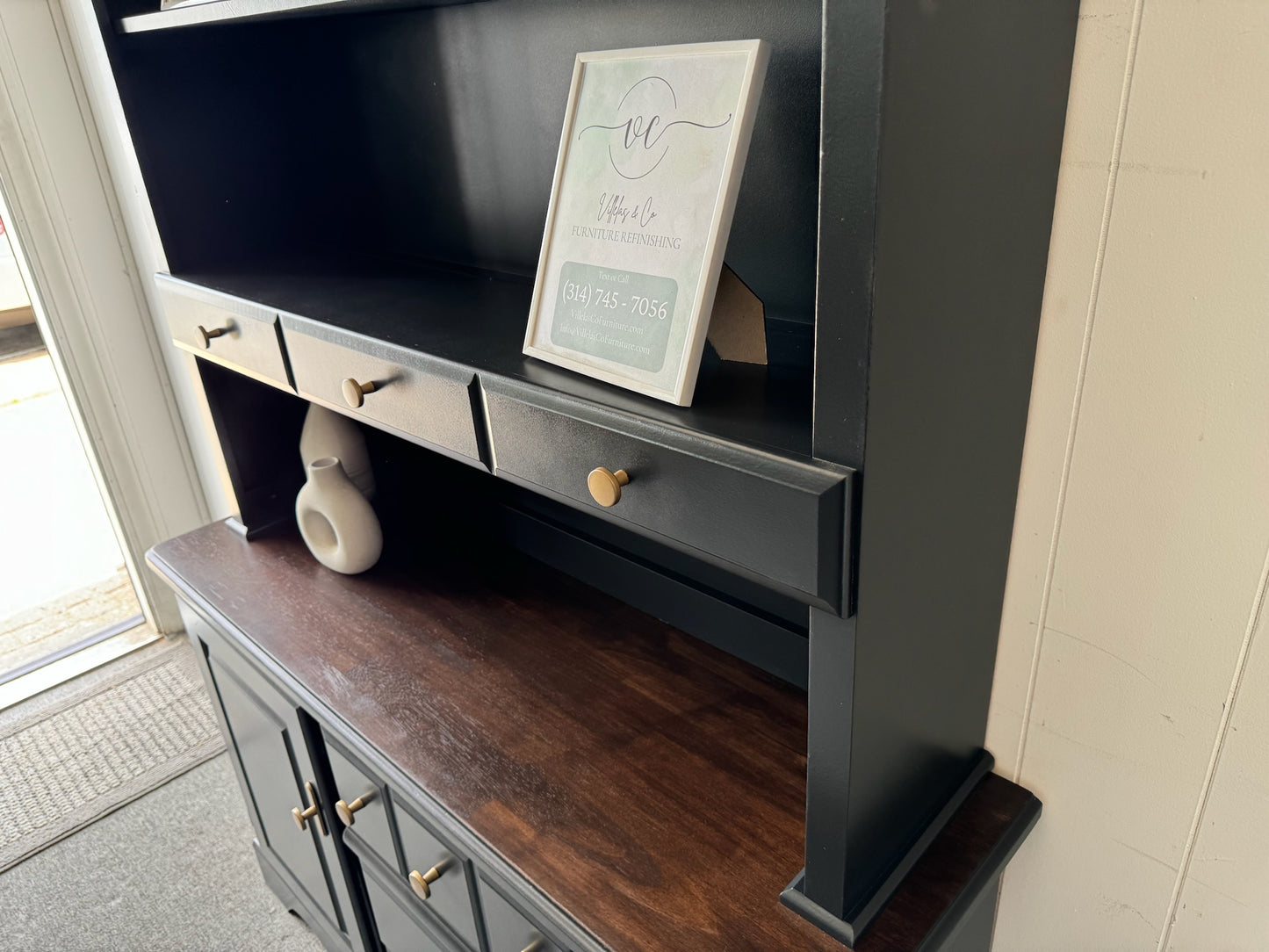 Black hutch/ sideboard with shelves