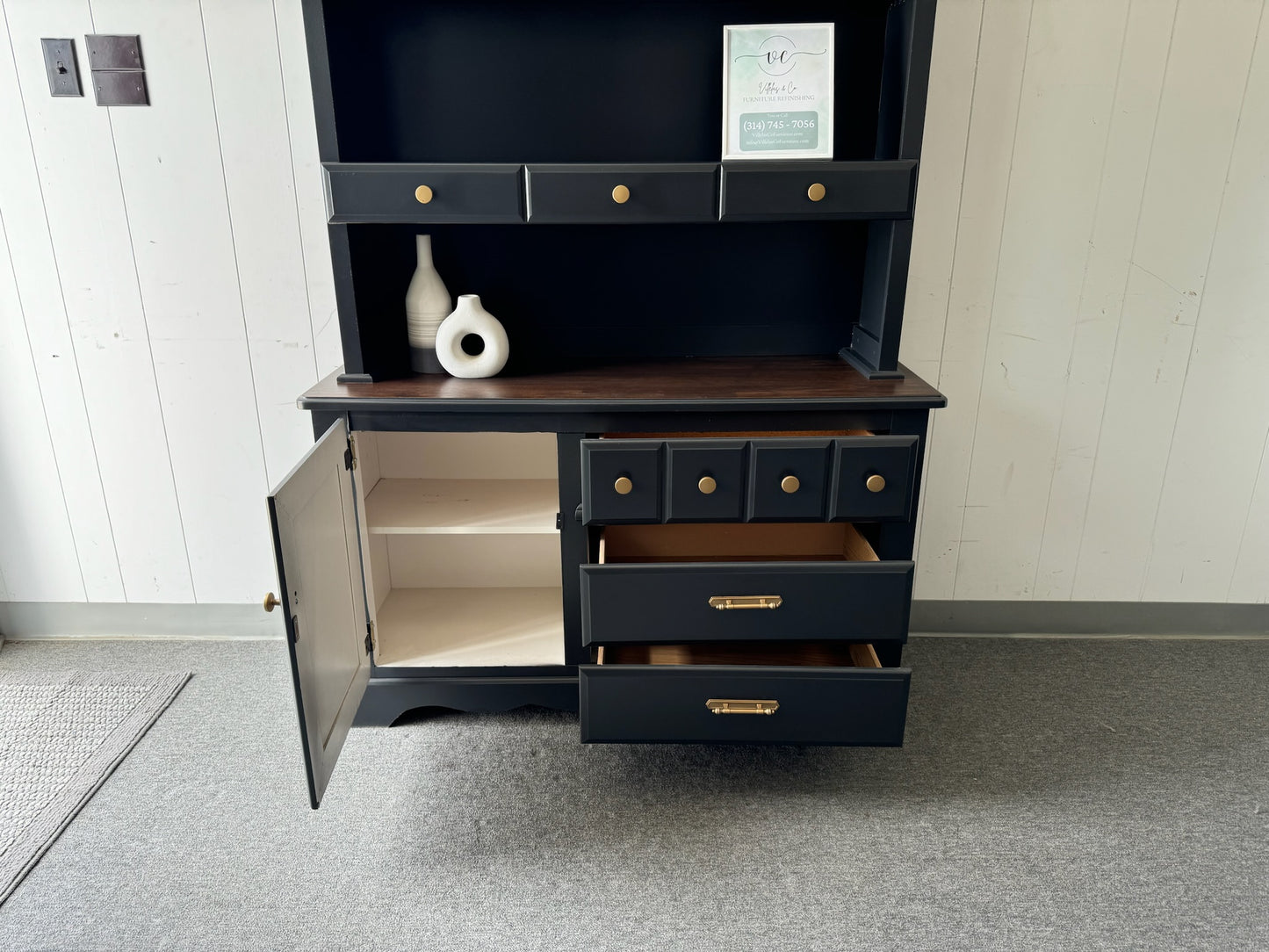 Black hutch/ sideboard with shelves